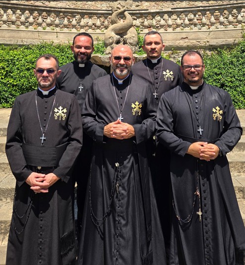 Padre Evando Batista de Moraes con los Consejeros Generales 
