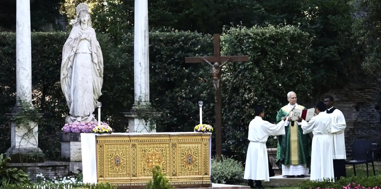 Le pape Léon XIV préside la première « Messe pour la sauvegarde de la Création » à Castel Gandolfo – 9 juillet 2025. Photo : © Vatican Me